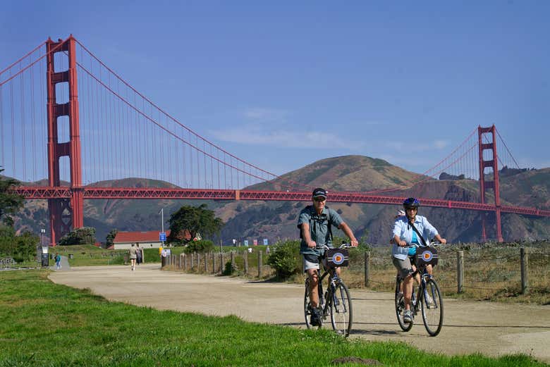 Pédalez devant le Golden Gate