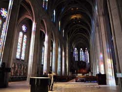 L'intérieur de la Grace Cathedral